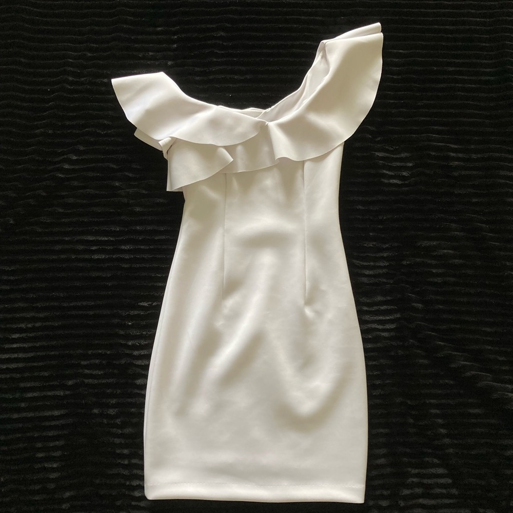 Guess White Asymmetrical Ruffle Top Dress Small - Picture 2 of 12